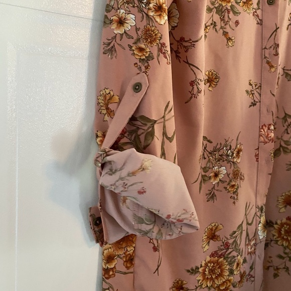 Forever 21 | Floral blouse - Picture 3 of 4